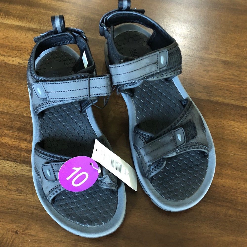 Khombu Black and Gray Kids Sport Sandals
